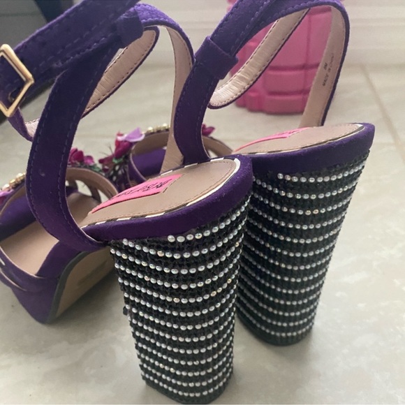Betsey Johnson Never Worn brand new Marlo purple heels - Picture 5 of 6